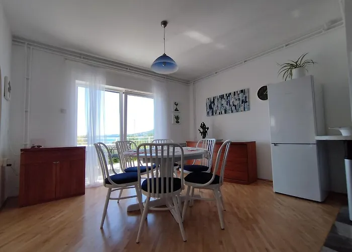 Tudija Apartment3-west Side Place, 90m2, Big Terrace, Beautiful Front View 아파트