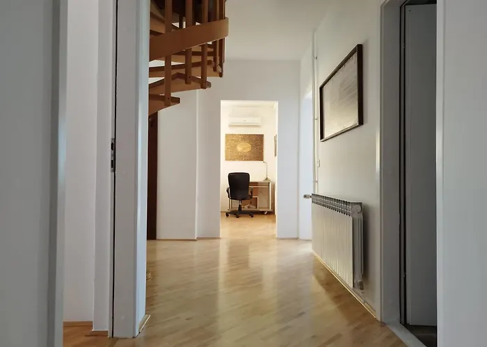 아파트 Tudija Apartment3-west Side Place, 90m2, Big Terrace, Beautiful Front View