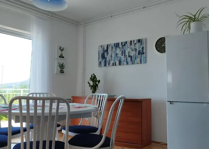 Tudija Apartment3-west Side Place, 90m2, Big Terrace, Beautiful Front View