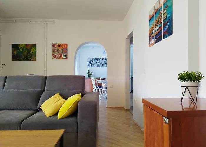 Tudija Apartment3-west Side Place, 90m2, Big Terrace, Beautiful Front View 아파트