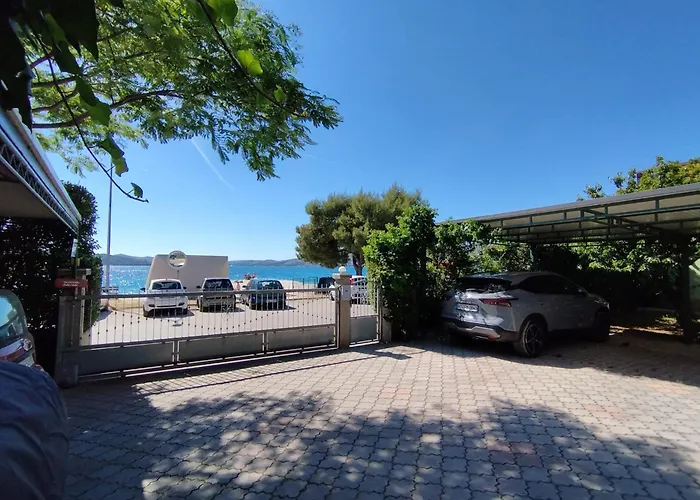 Tudija Apartment3-west Side Place, 90m2, Big Terrace, Beautiful Front View 아파트 *