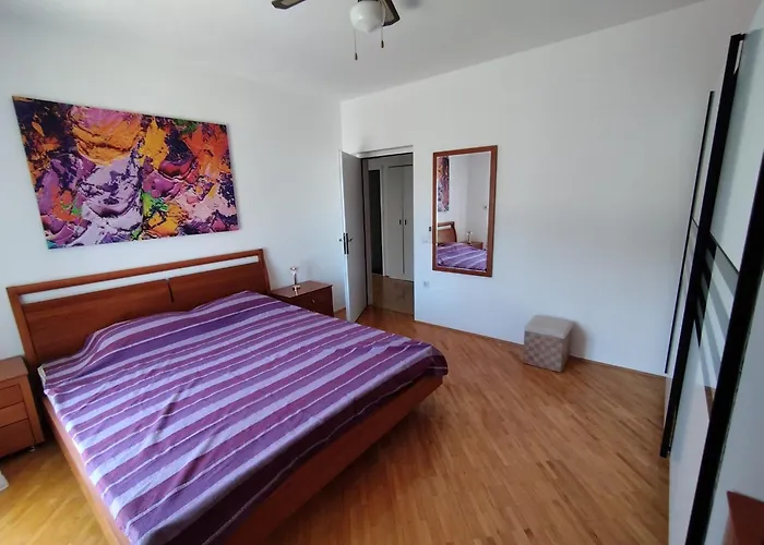 아파트 Tudija Apartment3-west Side Place, 90m2, Big Terrace, Beautiful Front View *